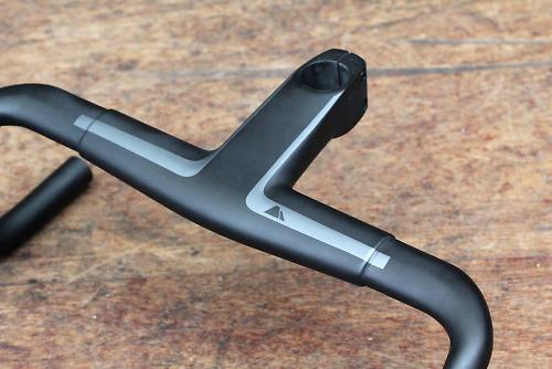 First look: Canyon Aerocockpit CF integrated handlebar | road.cc